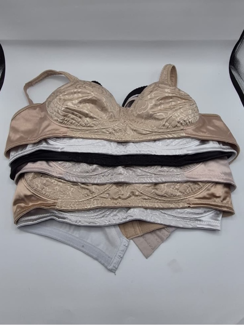 Playtex Multi-Pack Lace and Smooth Bras - Beige, White, Black six-pack